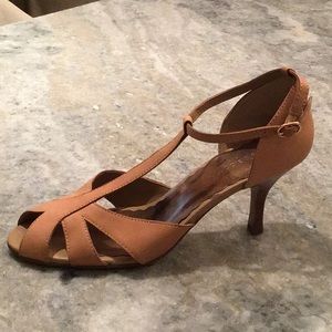 New Liz Claiborne Nubuck Heels